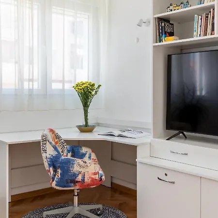 Apartment Canarino - 5 Min Walk To Old Town *